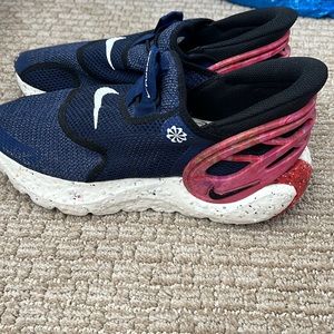 Nike Slip On FlyEase